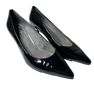 Stuart Weitzman patent pointed toe heels - black - size 7 GUC